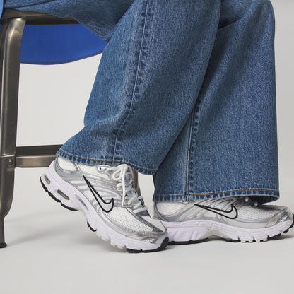 ＜NIKE＞エア マックス モト 2K スニーカー