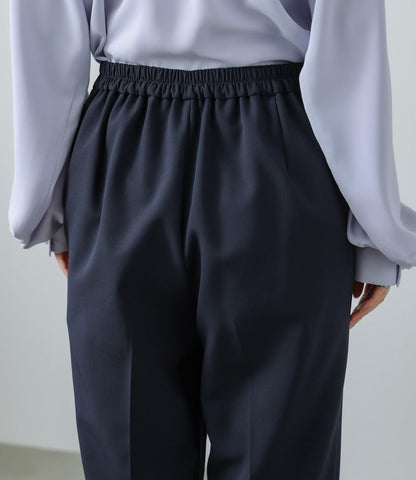 ストレッチストレートテーパードパンツ