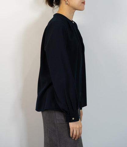 タックフレアブラウス