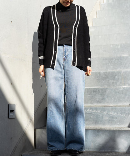 Vネックカーディガン