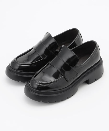 ボリュームスタッズローファー