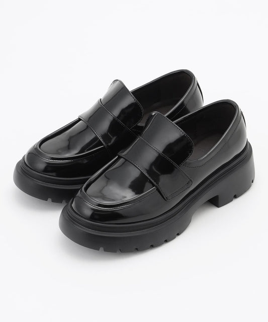 ボリュームスタッズローファー