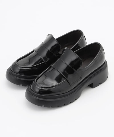 ボリュームスタッズローファー