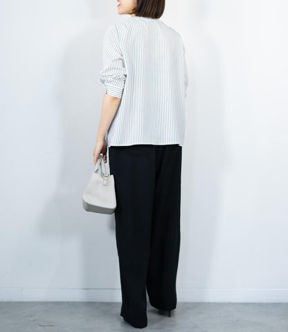 綺麗めストライプフリルタイブラウス