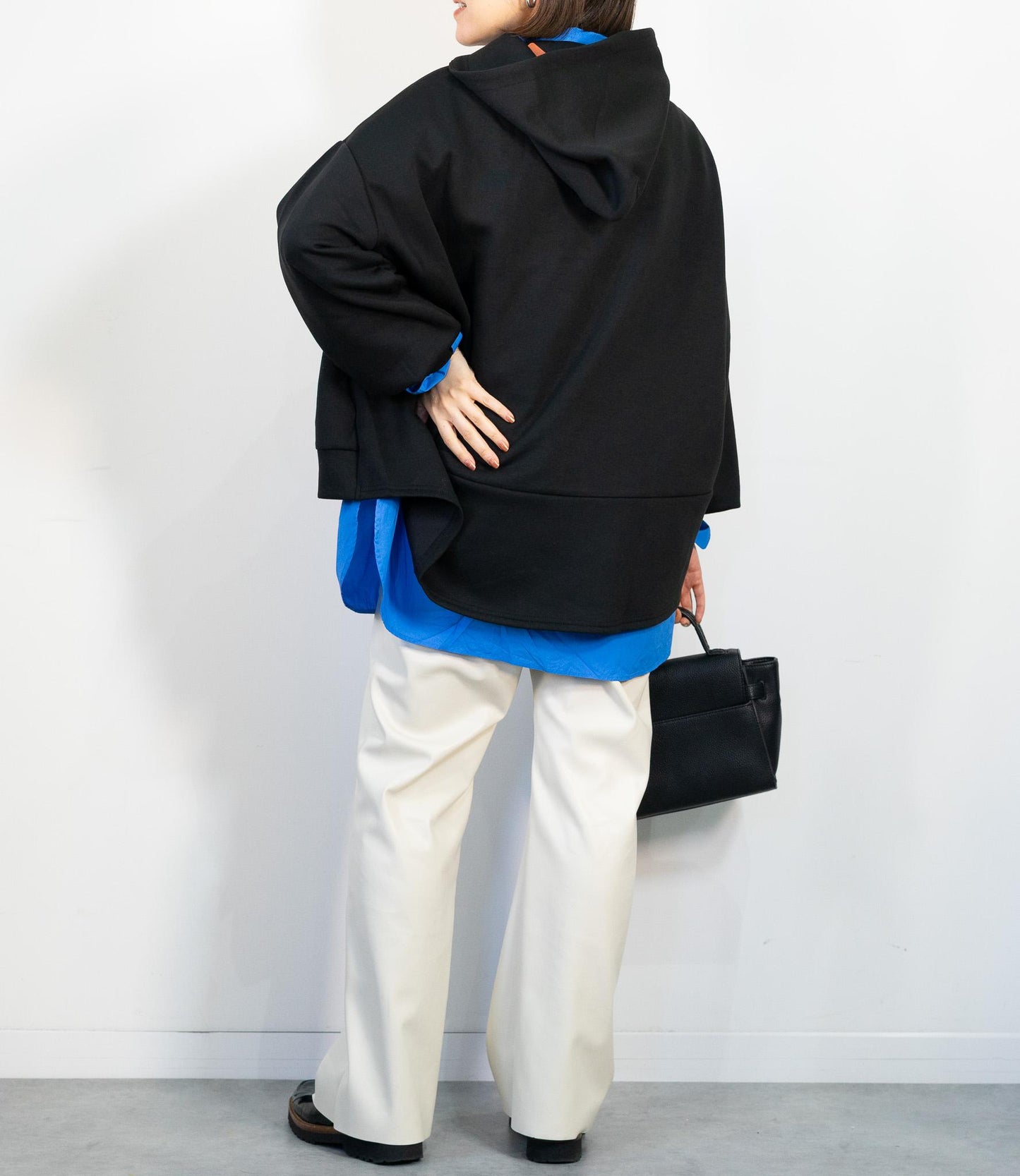 ダンボールテールカットパーカー