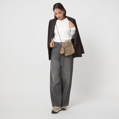 ファーショルダーバッグ ハートチャーム付き