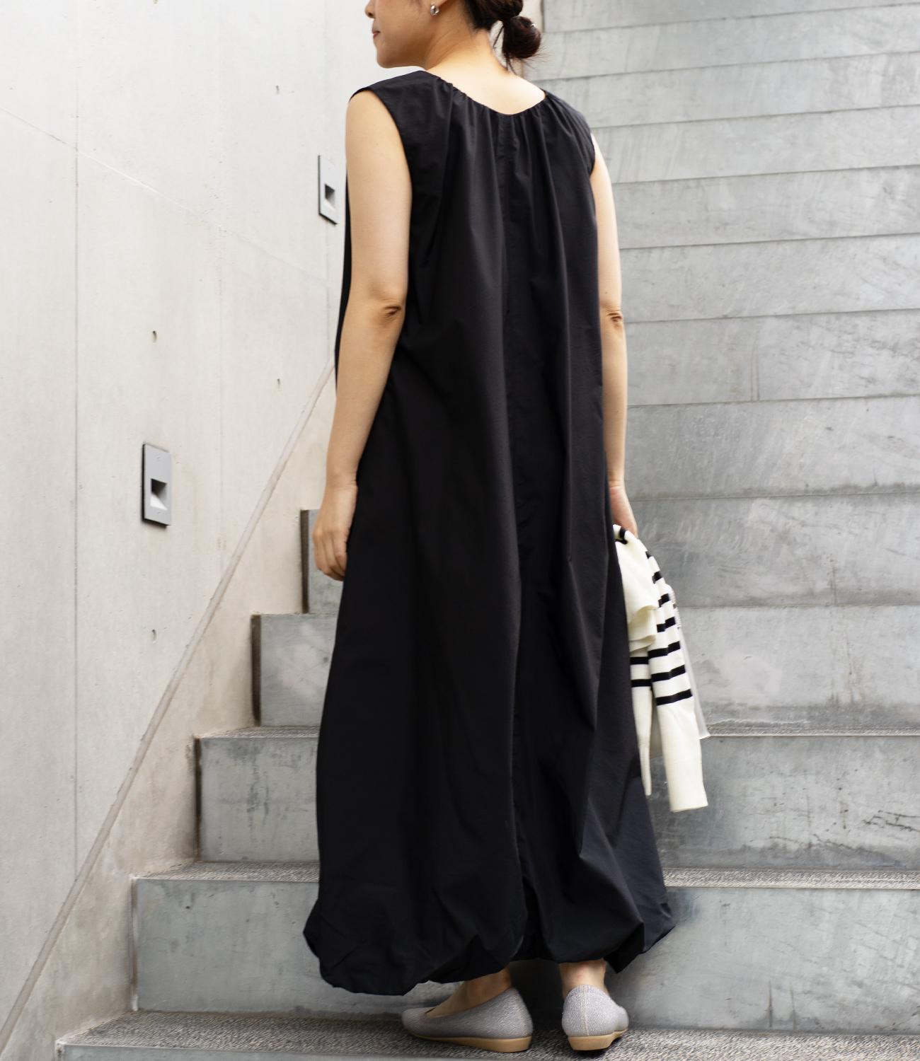 ハーフジップバルーンワンピース