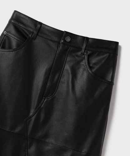 フェイクレザータイトスカート