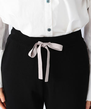 スリットパンツ