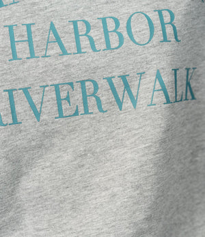 フレア袖レタリングTシャツ