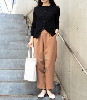 美シルエットテーパードパンツ
