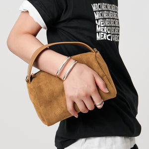 コンビ キューブ ショルダーバッグ