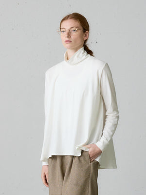 MidiUmi ハイネックフレアプルオーバー