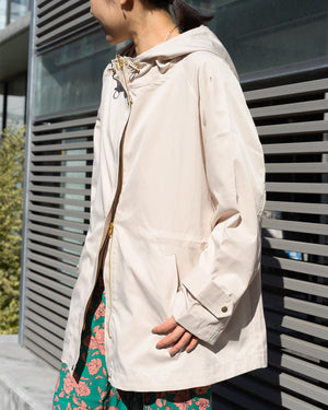 マウンテンパーカー