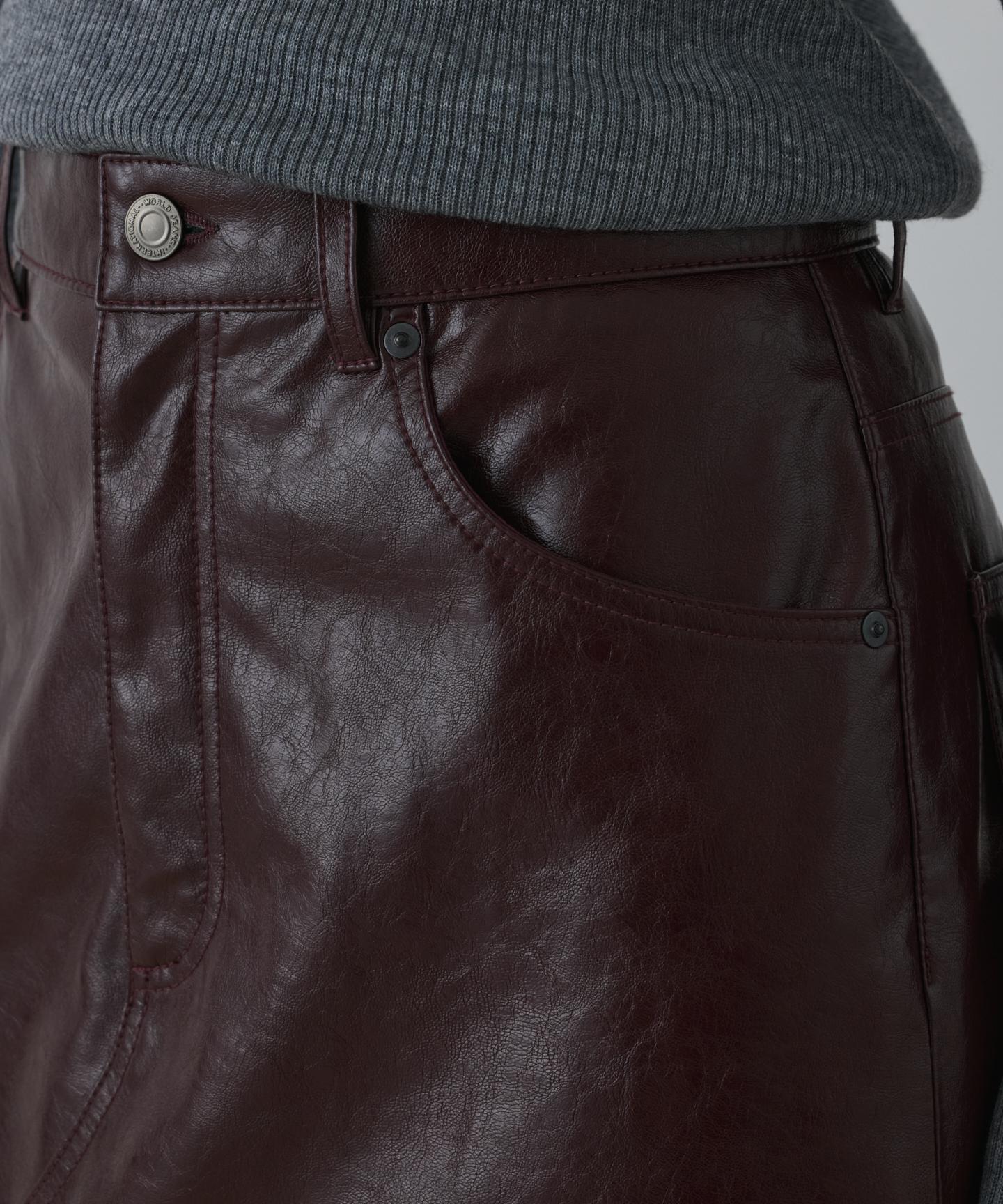 フェイクレザータイトスカート