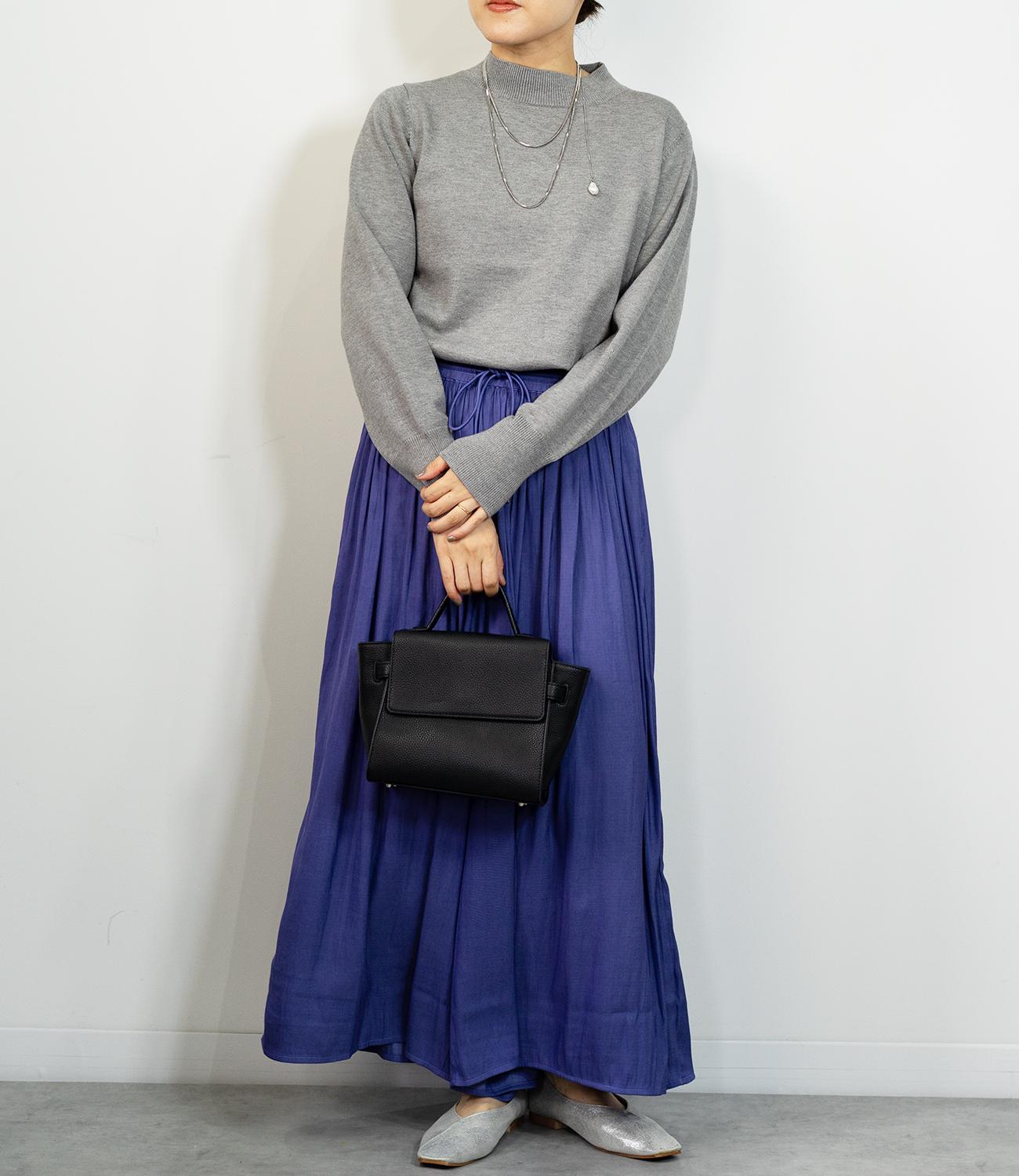 コンパクトハイネックニット