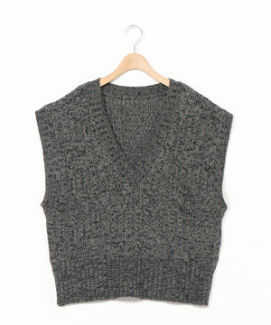ニットベスト