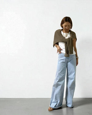 Vネックメッシュオーバーニット