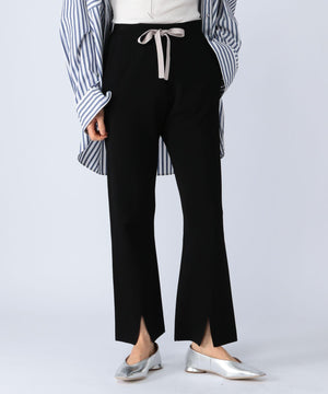 スリットパンツ