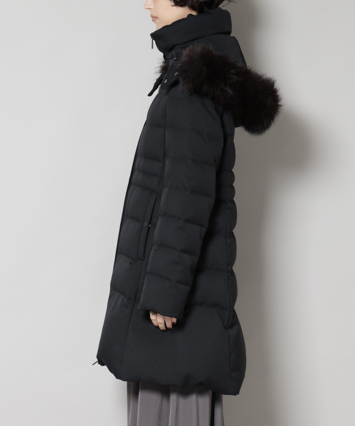 「西川ダウン(R)」サージロングダウン