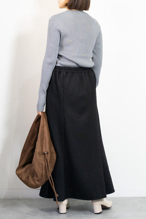 コンフォータブルスリムニット