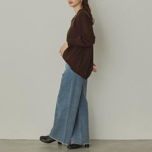 やわもちVネックニット