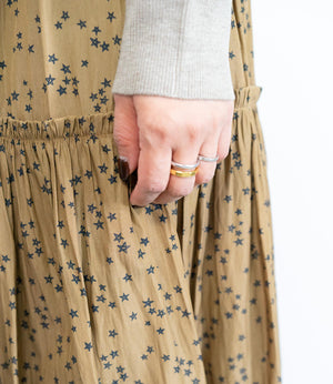 シャイニーティアードスカート