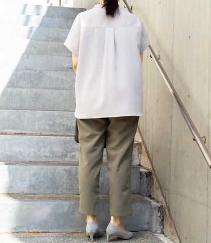 美シルエットテーパードパンツ