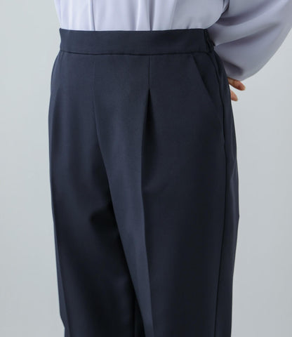 ストレッチストレートテーパードパンツ