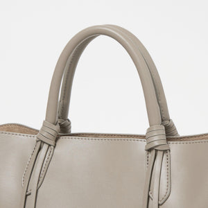 【WEB限定】2WAYタッセルハンドル A4 トートバッグ / ショルダーバッグ