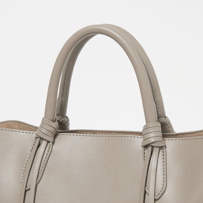 【WEB限定】2WAYタッセルハンドル A4 トートバッグ / ショルダーバッグ