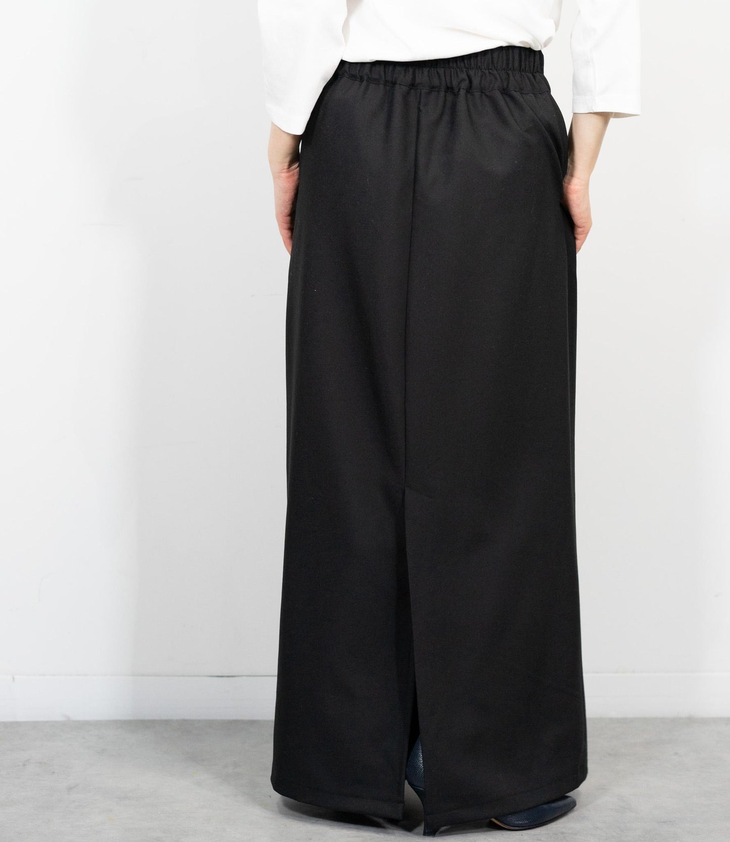 ストレッチマキシスカート