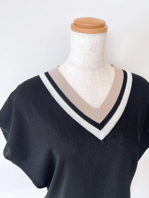 Vネックベスト
