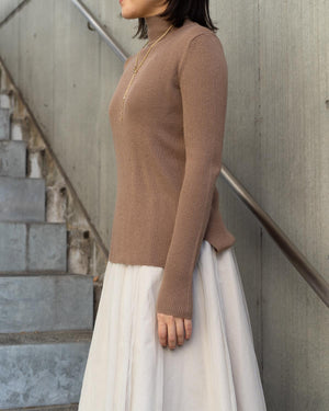 ソフトタッチタートルネックニット