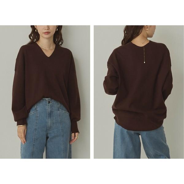 やわもちVネックニット