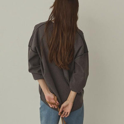 バイカラーシャープVネックニット