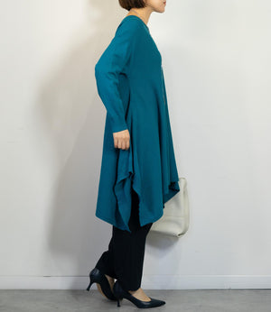 センターラインドレープチュニックニット