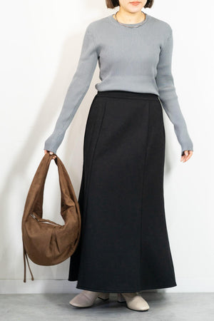 コンフォータブルスリムニット