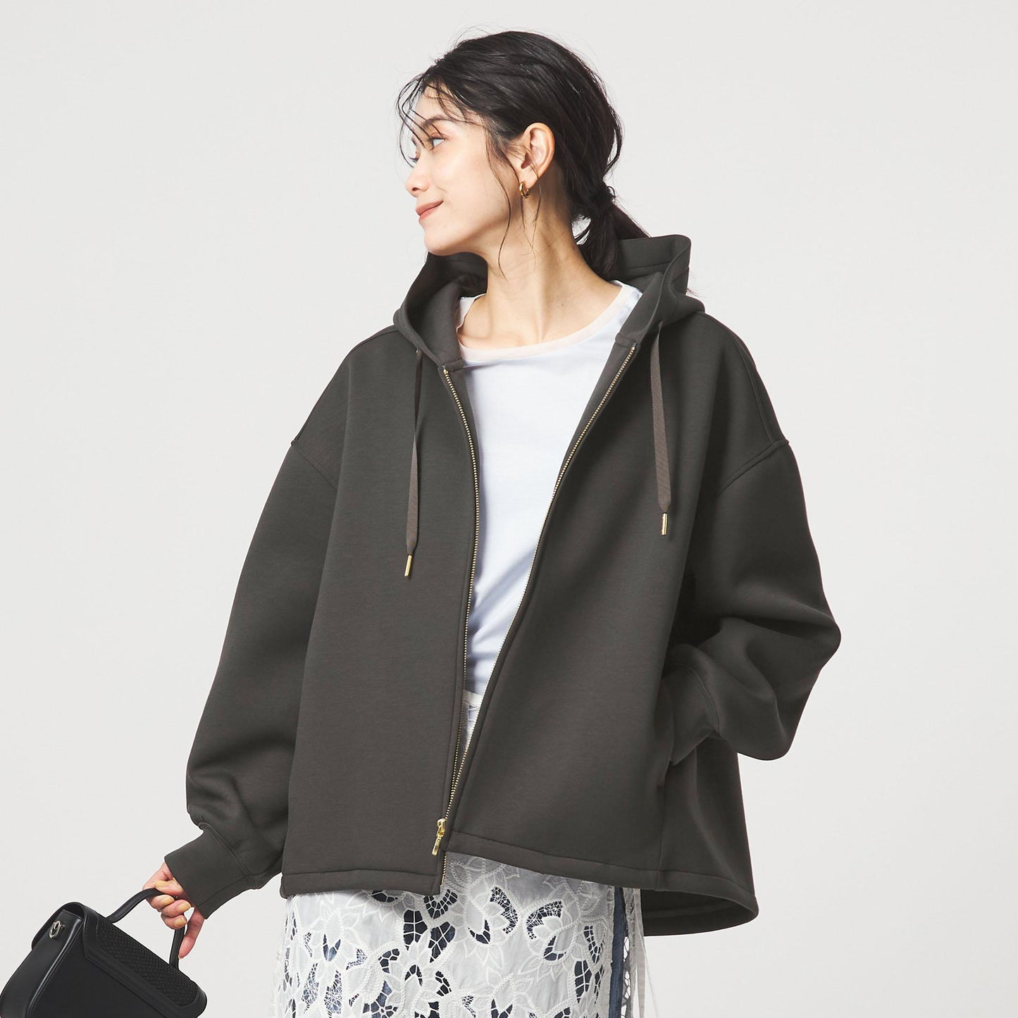 ［size SHORTあり］ダンボール ジップ フーディ