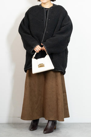 リバーシブルボアキルティングノーカラーアウター