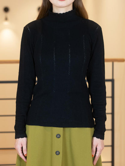 透かし柄ハイネックニット