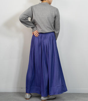 コンパクトハイネックニット