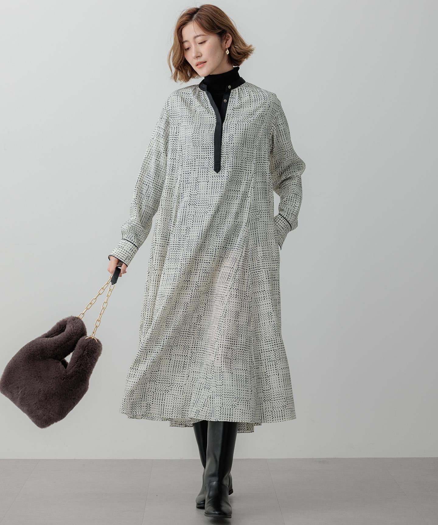 ウーステッドウール リブタートルネック ニット