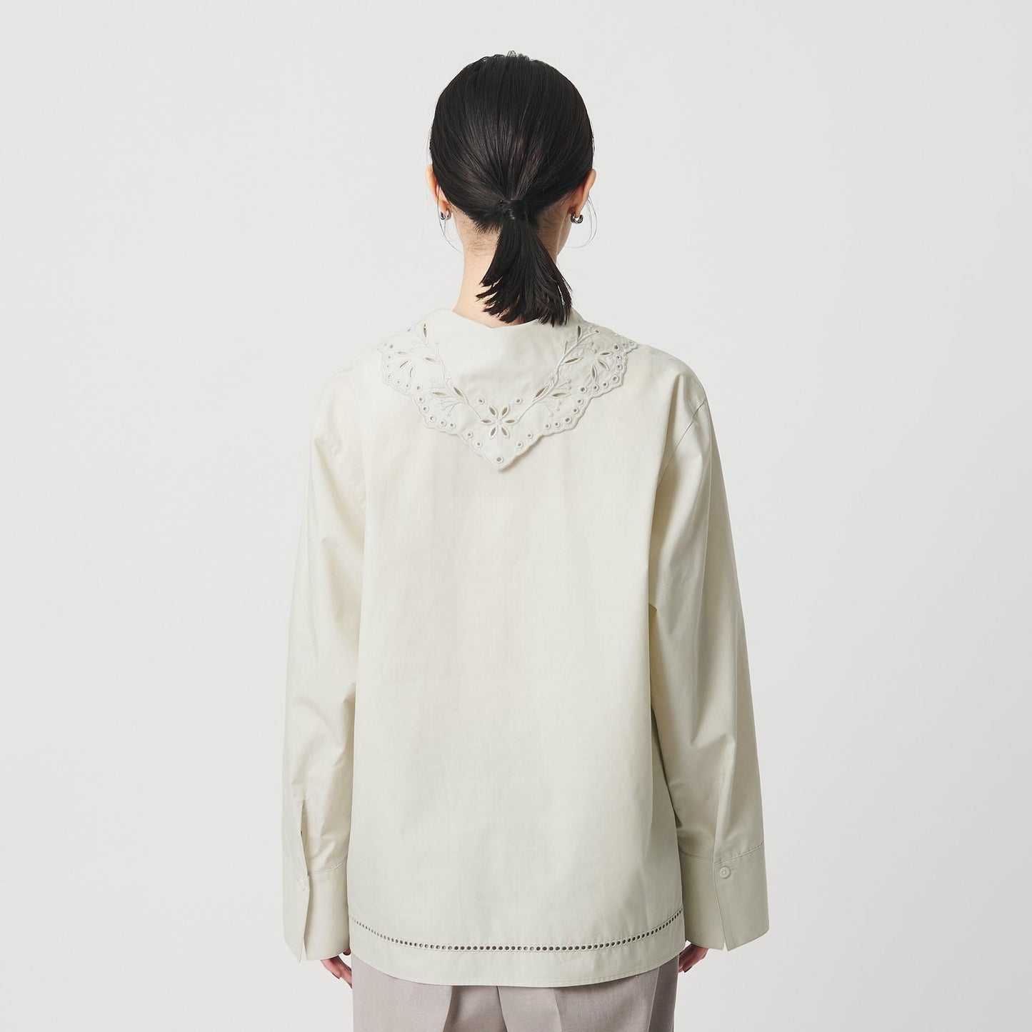 エンブロイダリーカラー シャツ