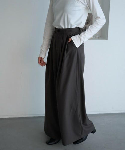 タックワイドパンツ