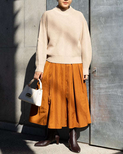 ハイネックボリュームスリーブニット