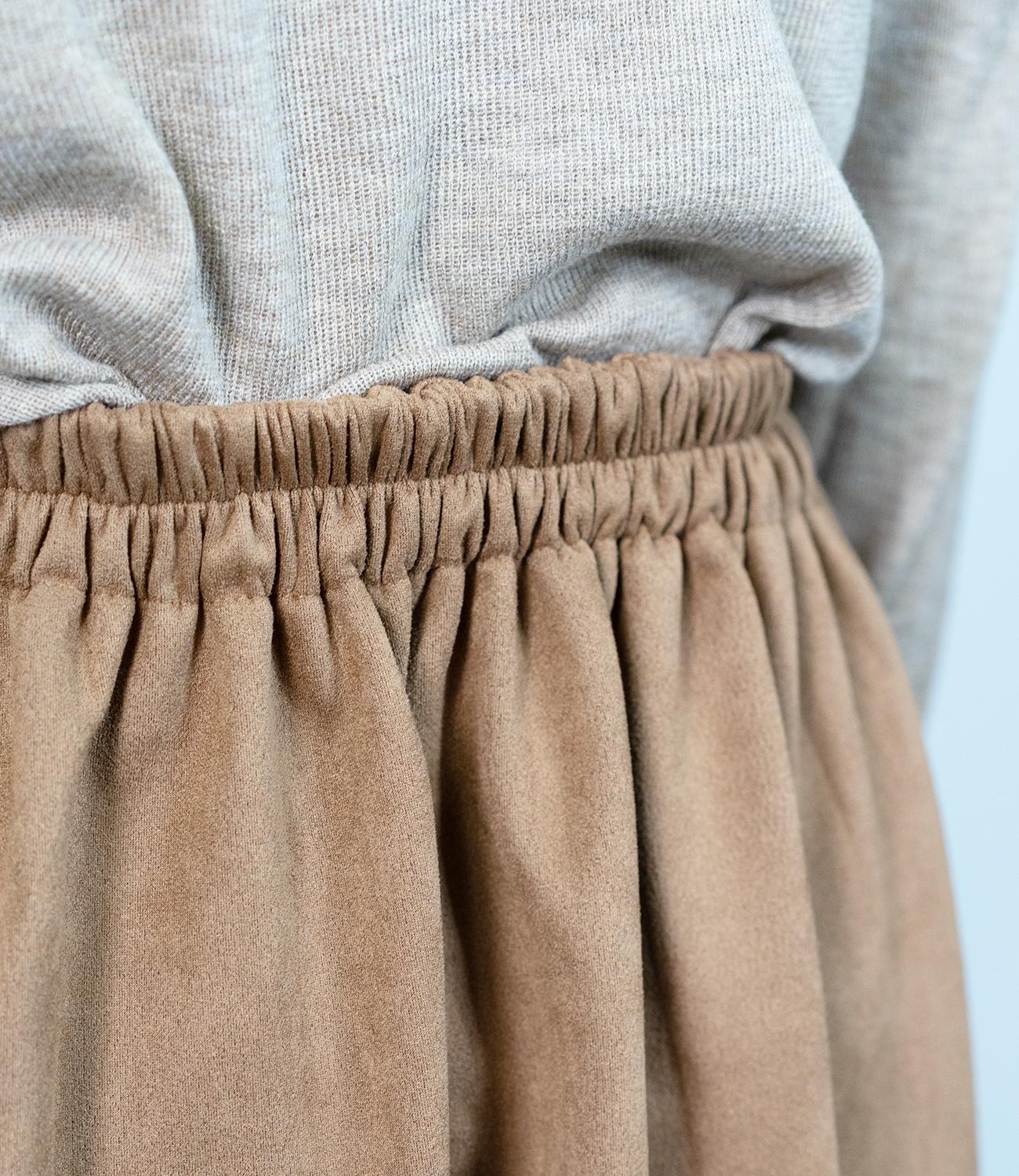 スウェードフレアスカート