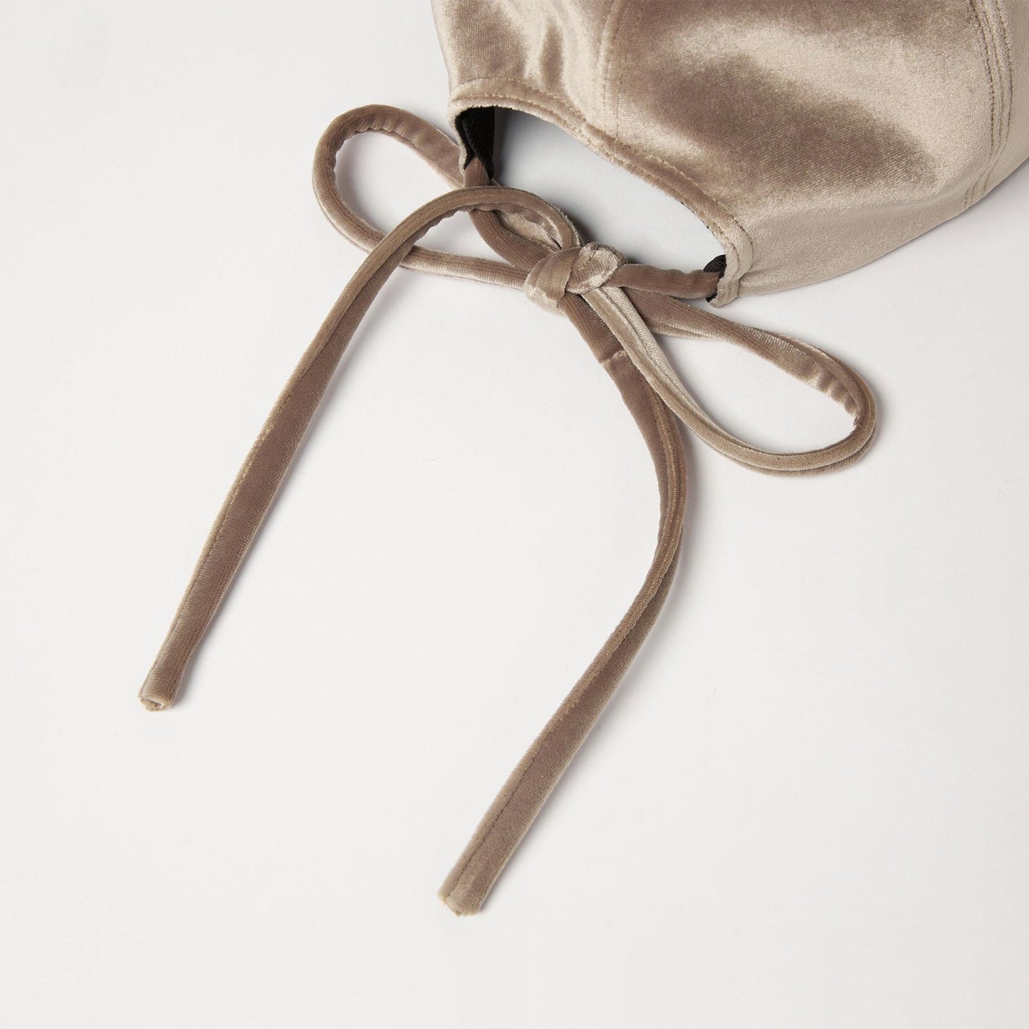 VVN バックリボンキャップ UV