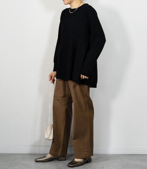 ペプラムシルエットニットプルオーバー