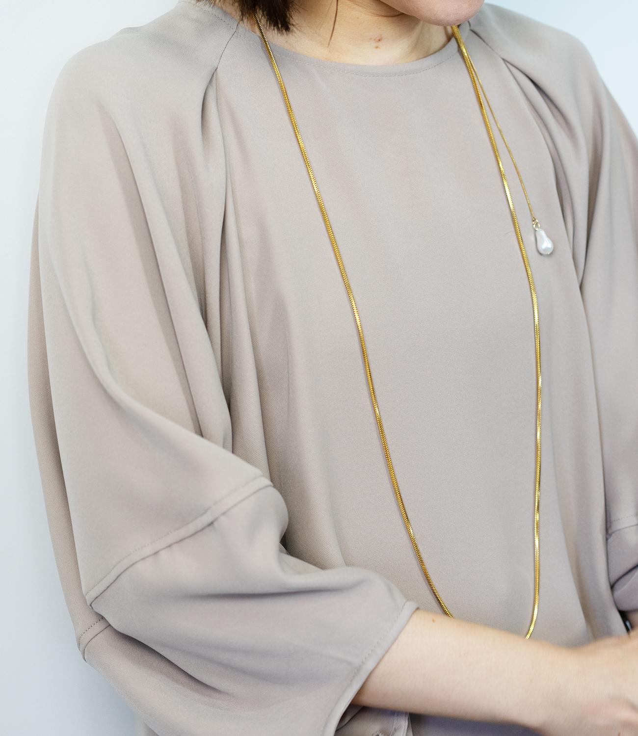 ダブルバックサテンエアリーブラウス